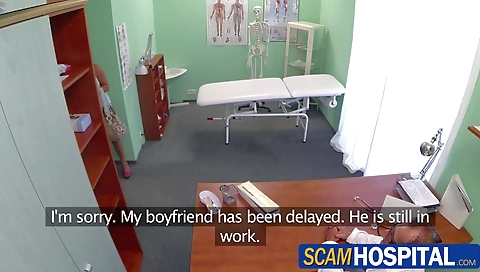 Hot blonde Jenna gets banged by her doctor in the table to try his sperm to get pregnant